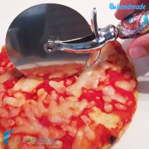 Delicate Pizza Cutter handmade Murano glass - La Fondazione snc - PIZZA003